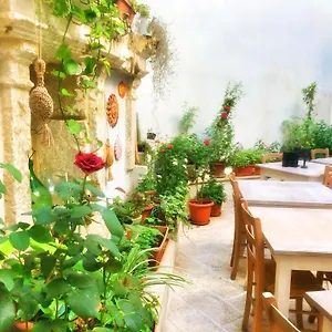 Palazzo Salìa , Lecce Italia